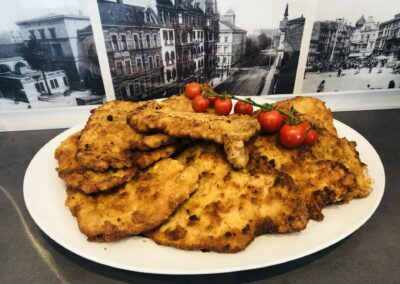 Winersznycele, Kotlety schabowe, Wiener Schnitzel - Katowice - Odbiór na miejscu w BYFYJ DELIKATESY