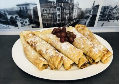 Domowe naleśniki z powidłami - BYFYJ DELIKATESY. Gotowe obiady.